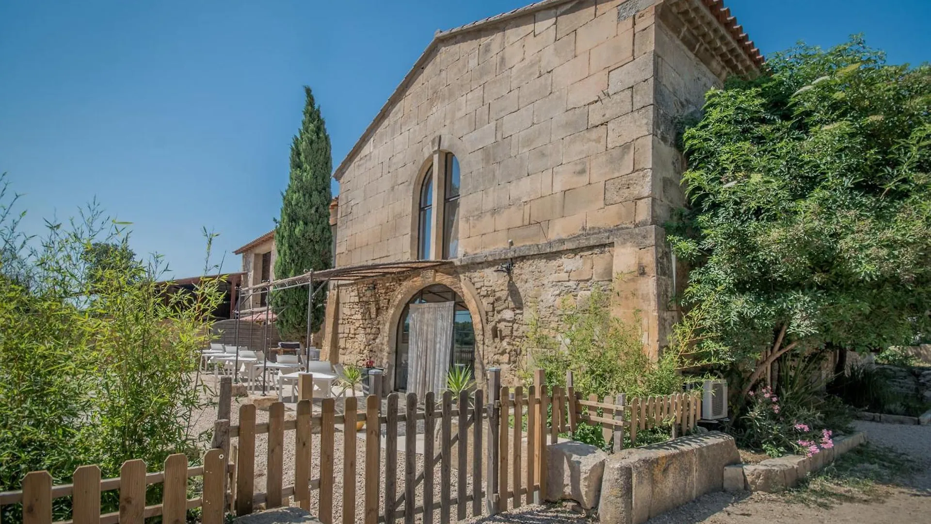 Guest house B&B Maison D'Hote Et Gite Mas D'Eymard Arles