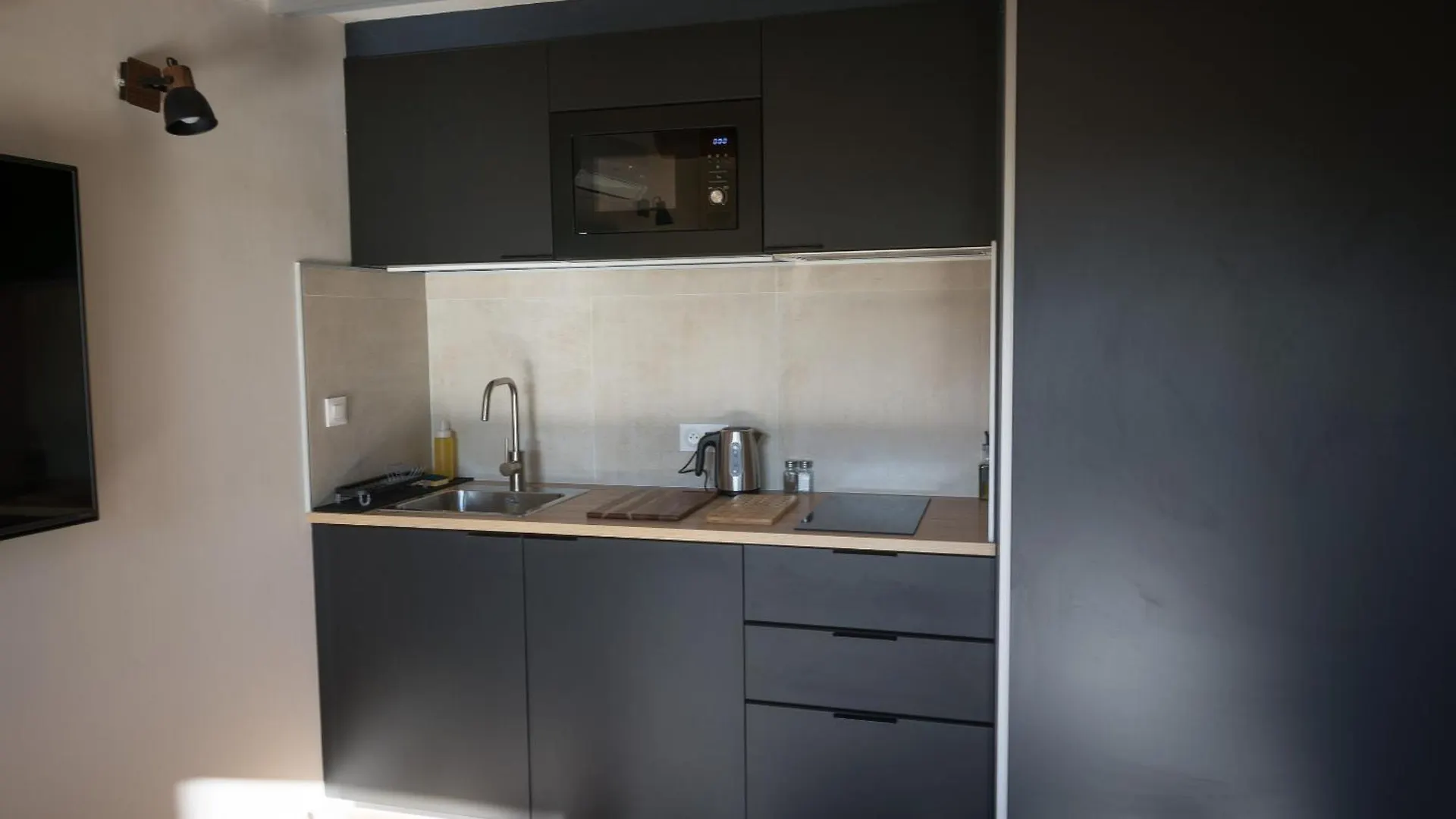 B&B Maison D'Hote Et Gite Mas D'Eymard Arles 2*,  France